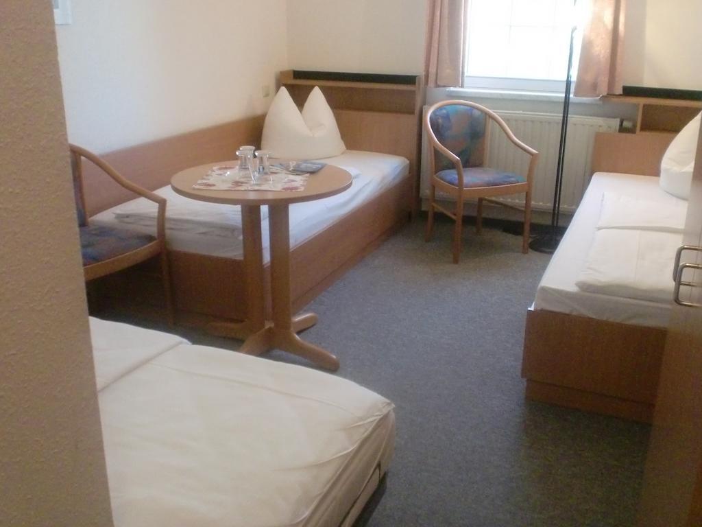Hotel & Restaurant "Zum Firstenstein" Konigshain المظهر الخارجي الصورة