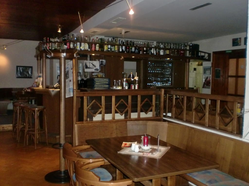 Hotel & Restaurant "Zum Firstenstein" Konigshain المظهر الخارجي الصورة